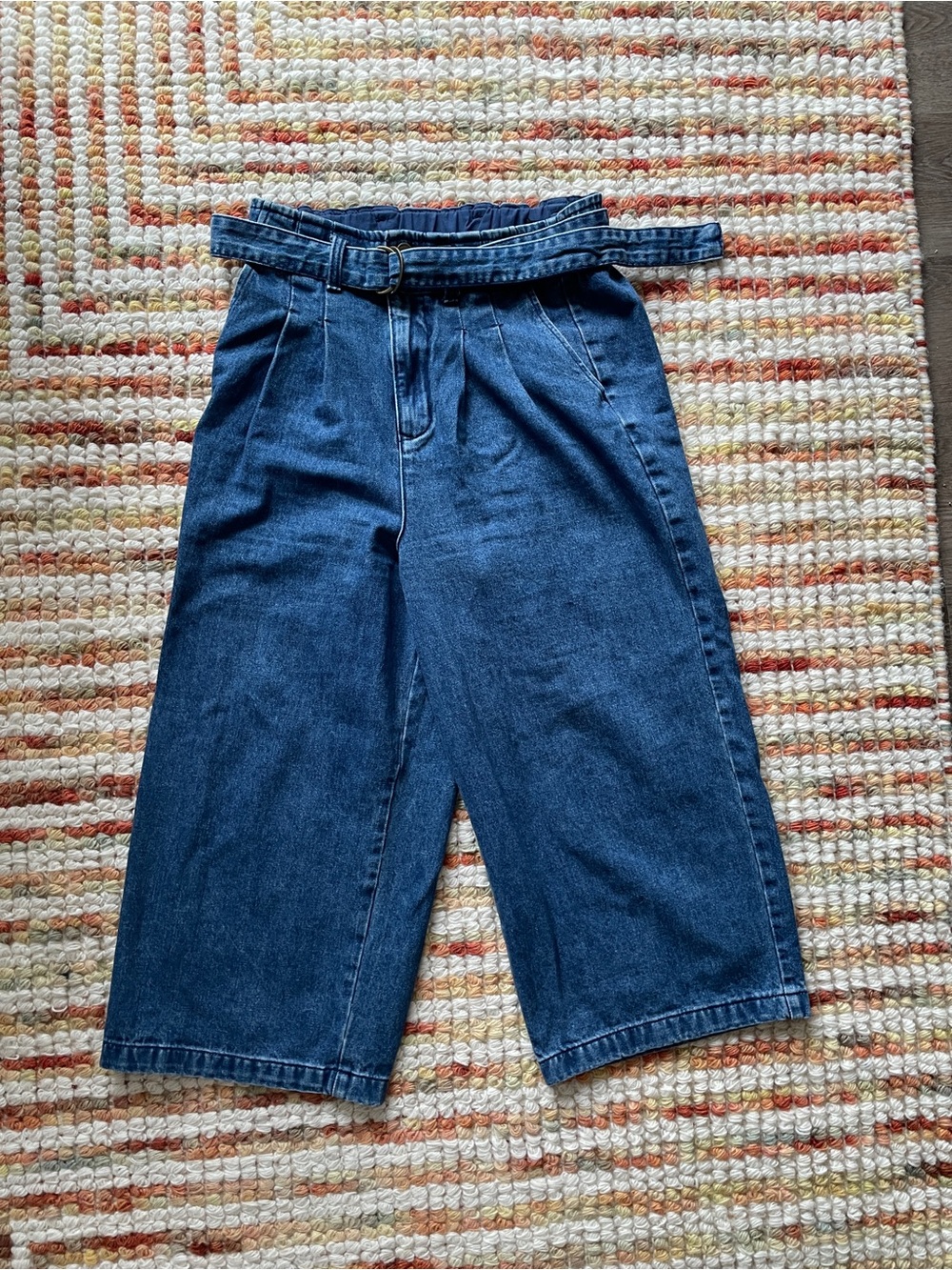 Barrel style 3/4 Denim Jeans